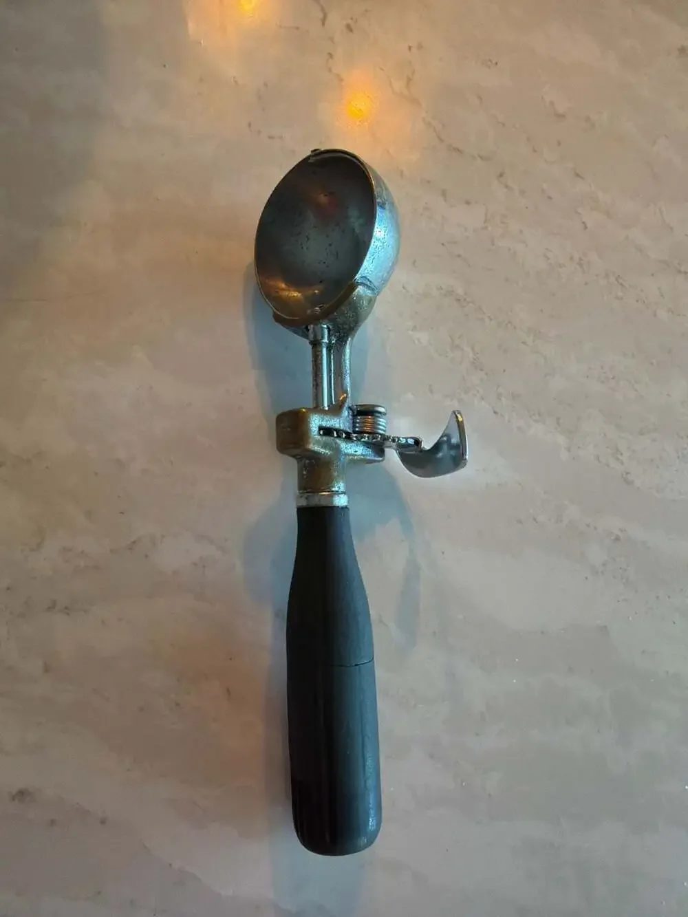 Vintage Hamilton Beach No. 51 Ice Cream Scoop with Black‎ Bakelite Handle